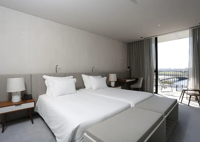 מלון Montebelo Vista Alegre 5*